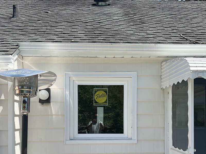 Vinyl Exterior Casement window